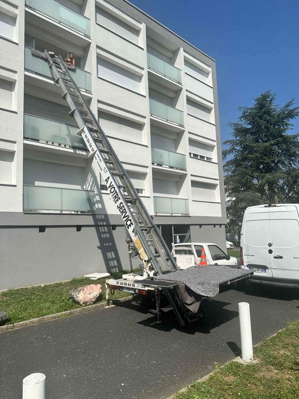 Monte-meubles en intervention — photo 4